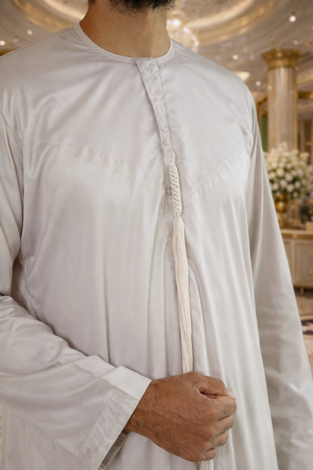 Qamis Émirati – Élégance et Prestige du Golfe